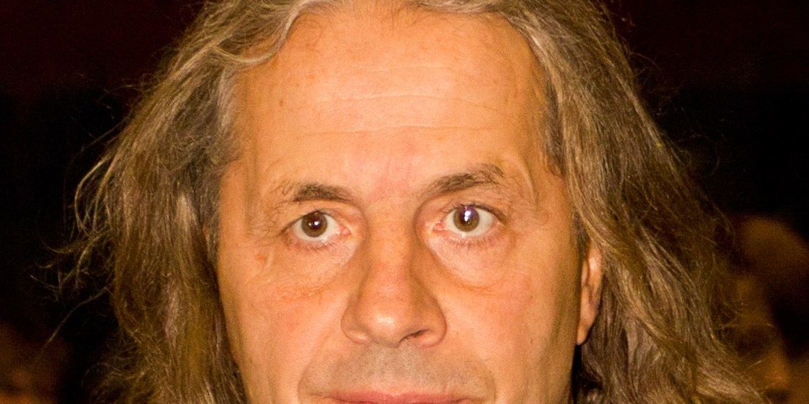 Bret Hart in his trademark sunglasses at a 2012 fan event
