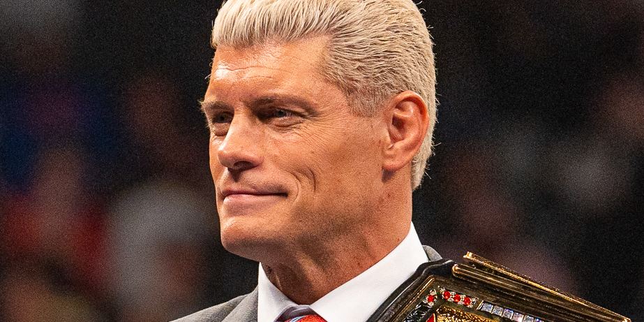 Cody Rhodes in his entrance gear in April 2024